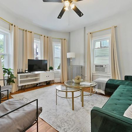 The Maverick - Luxurious Apartment - Free Parking - 2 Miles From Boston Logan Airport Chelsea Extérieur photo