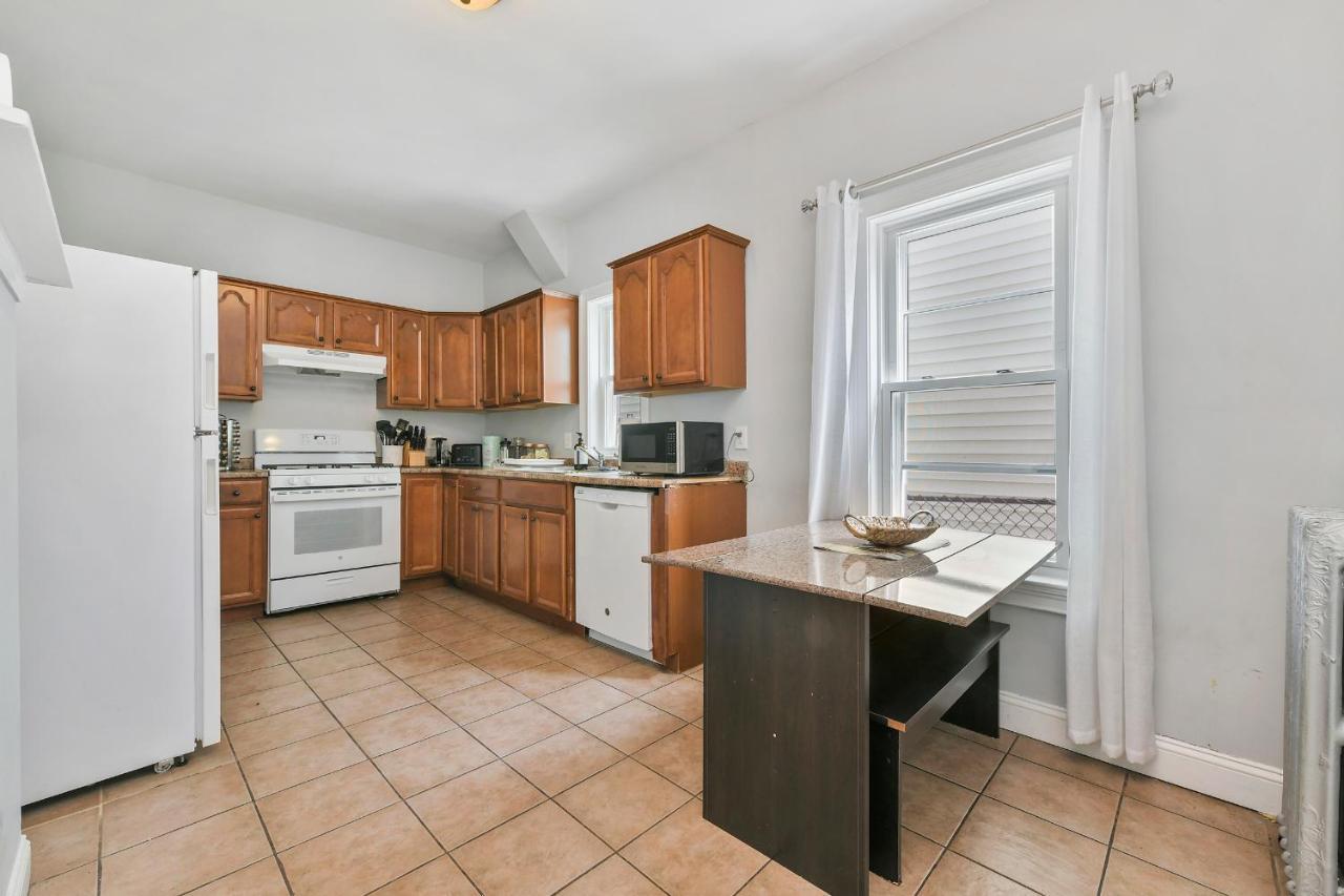 The Maverick - Luxurious Apartment - Free Parking - 2 Miles From Boston Logan Airport Chelsea Extérieur photo